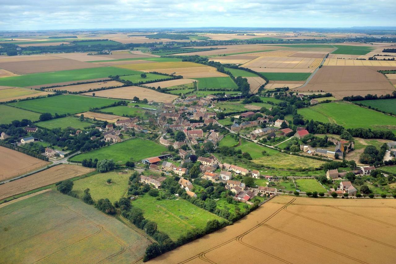 Les Gites Du Douet Du Houlle Courcy  ภายนอก รูปภาพ
